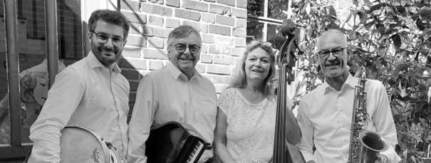 Swing Kitchen